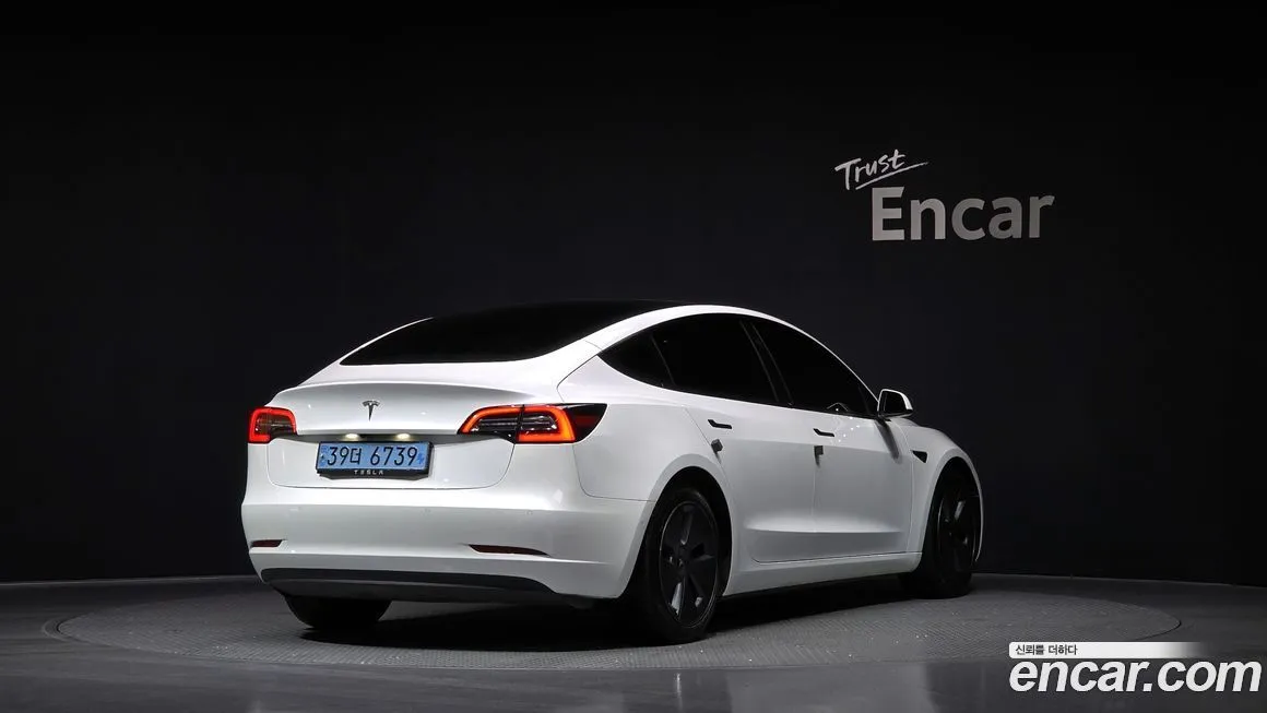 Tesla Model 3 2021 из KR, фото 2