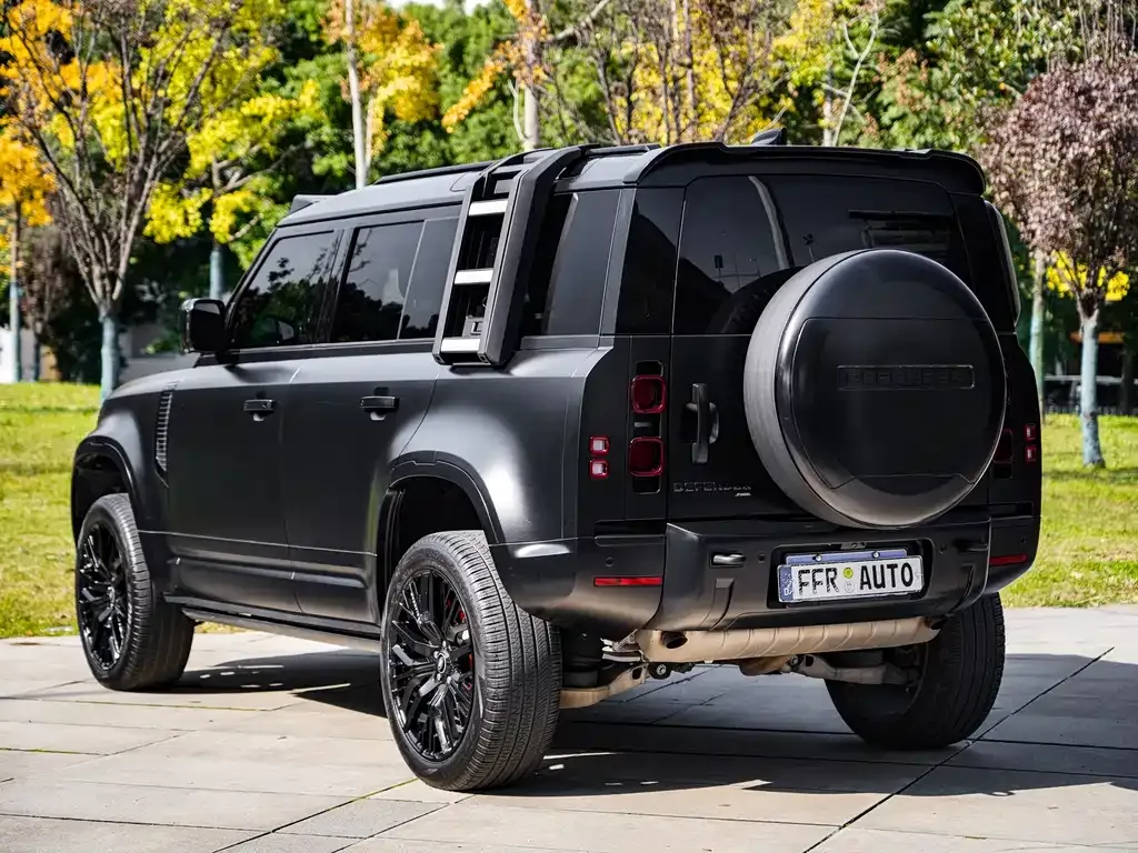 Land Rover Defender — фото 7