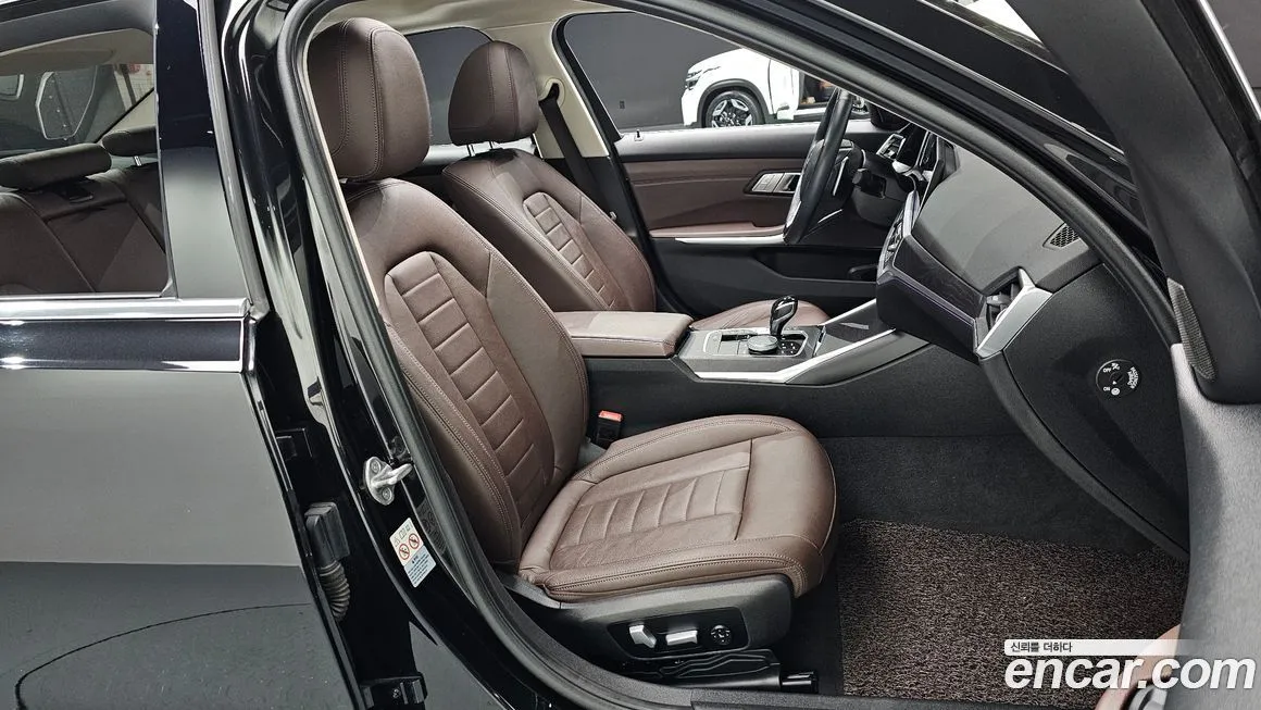 BMW 3-Series 2021 из KR, фото 10