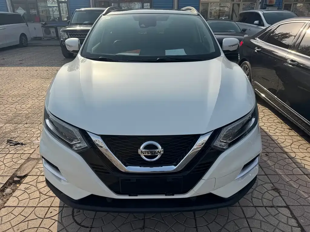 Nissan Qashqai — фото 2