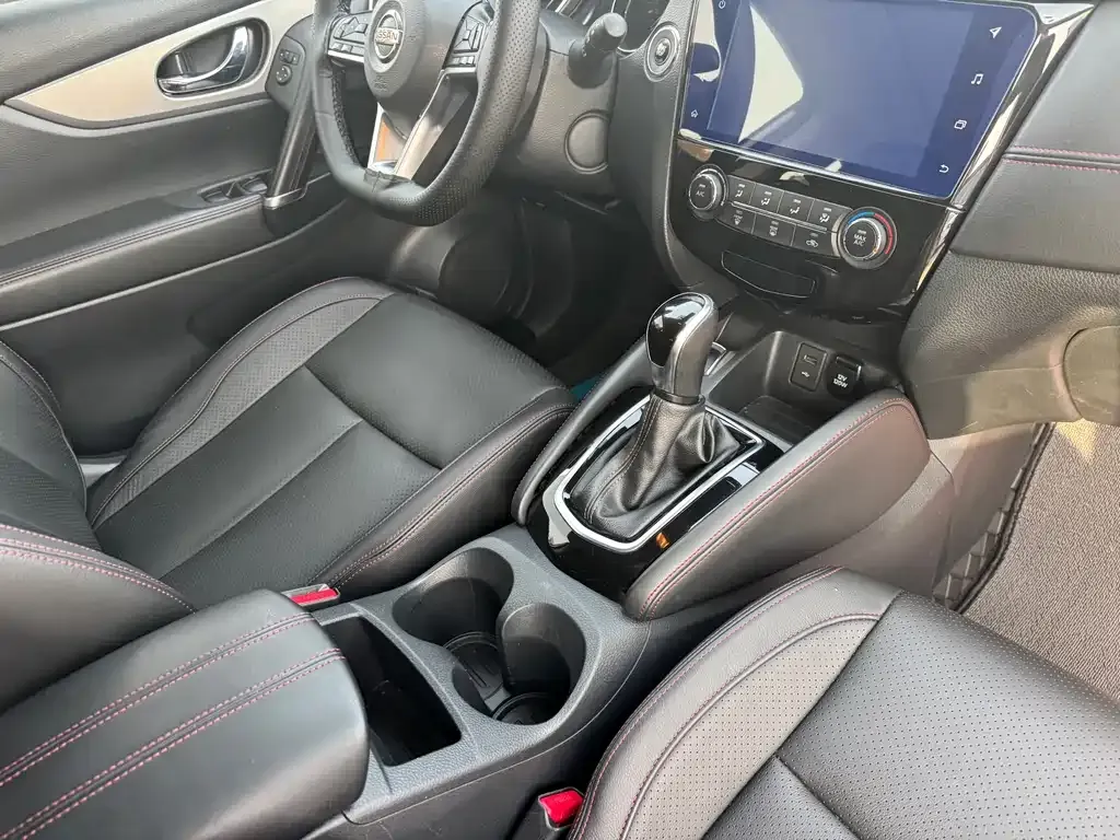 Nissan Qashqai — фото 5