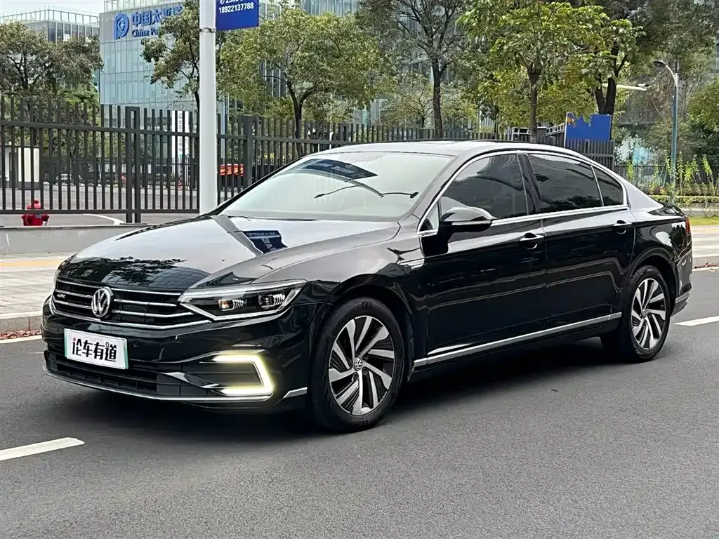 Volkswagen Magotan GTE PHEV 2021 из CN, фото 1