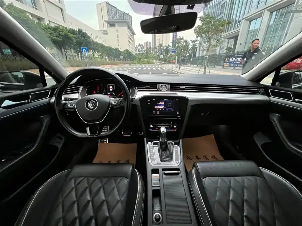 Volkswagen Magotan GTE PHEV 2021 из CN, фото 5