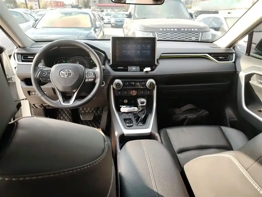 Toyota RAV4 2023 из CN, фото 10