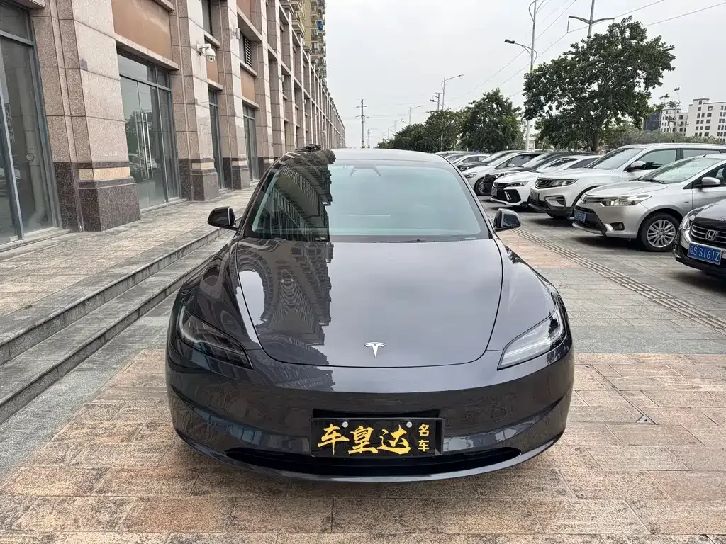 Tesla Model 3 — фото 2
