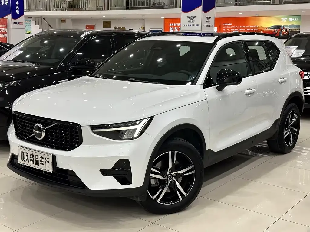 Volvo XC40 2025 из CN, фото 1