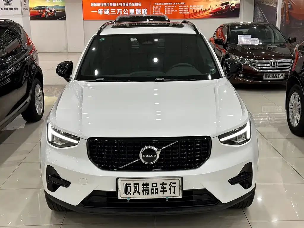 Volvo XC40 2025 из CN, фото 2