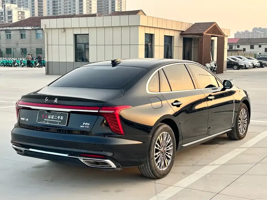 Hongqi H5 — фото 4