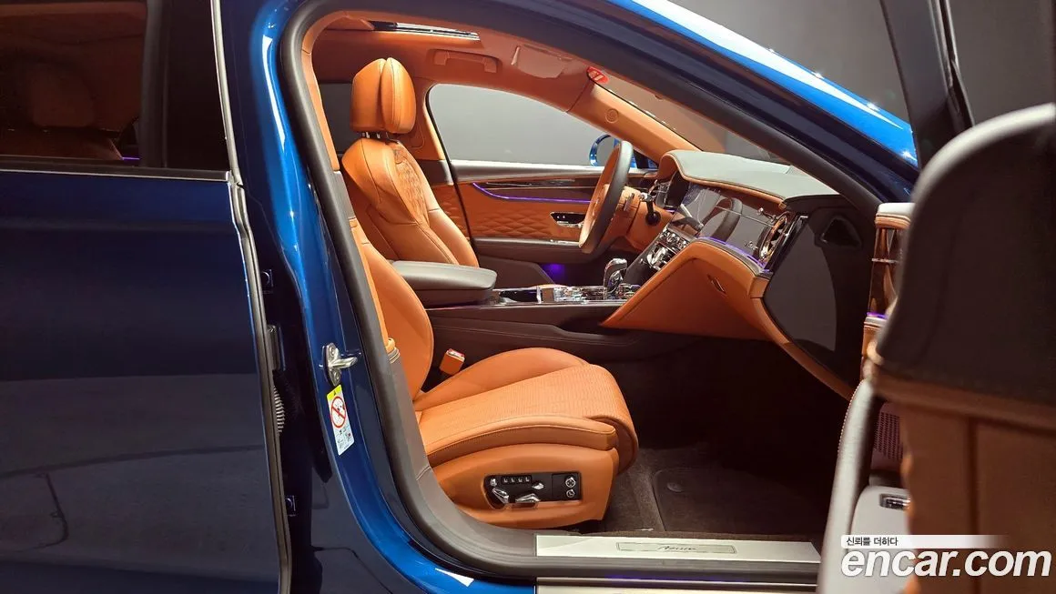 Bentley Flying Spur 2023 из KR, фото 10