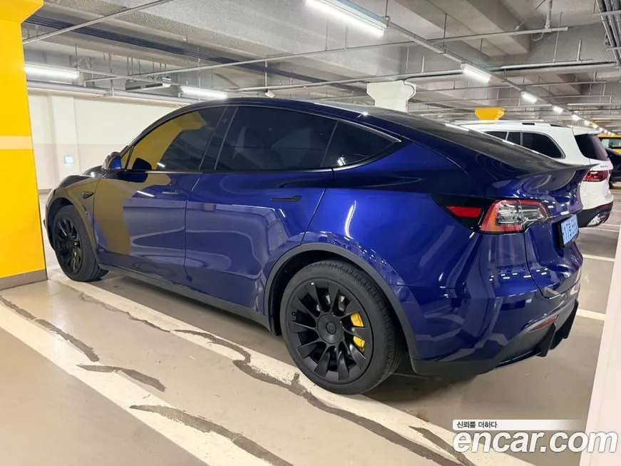 Tesla Model Y 2023 из KR, фото 2