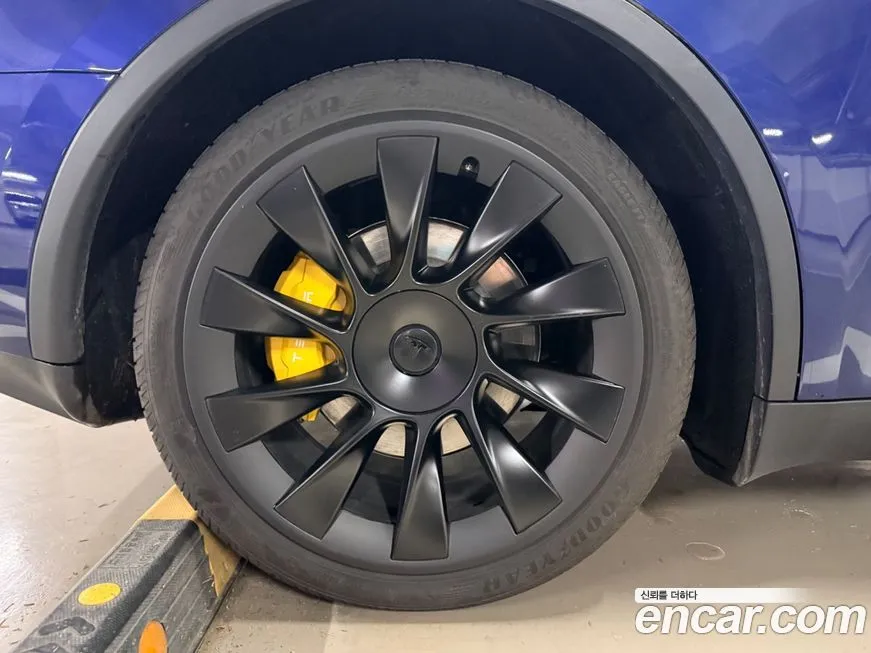 Tesla Model Y 2023 из KR, фото 5