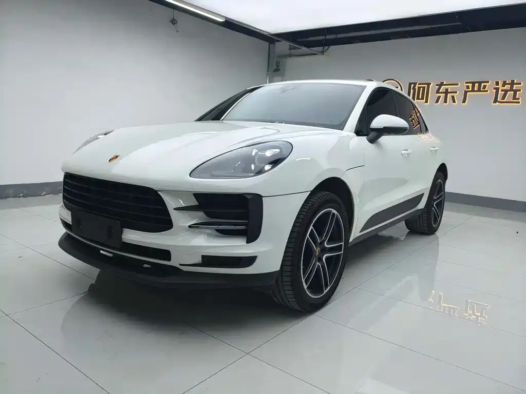 Porsche Macan — фото 1