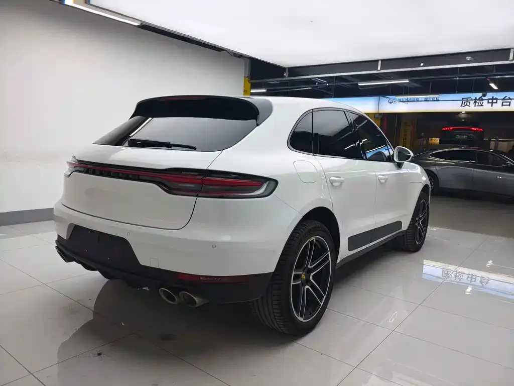 Porsche Macan — фото 5