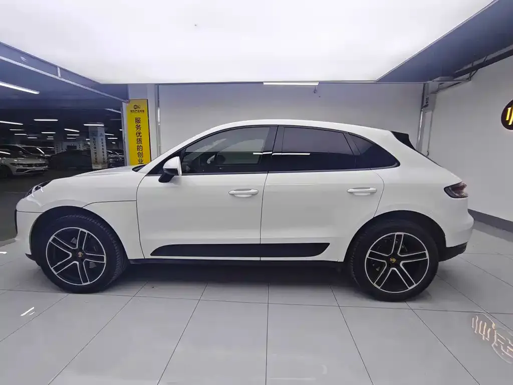 Porsche Macan — фото 7