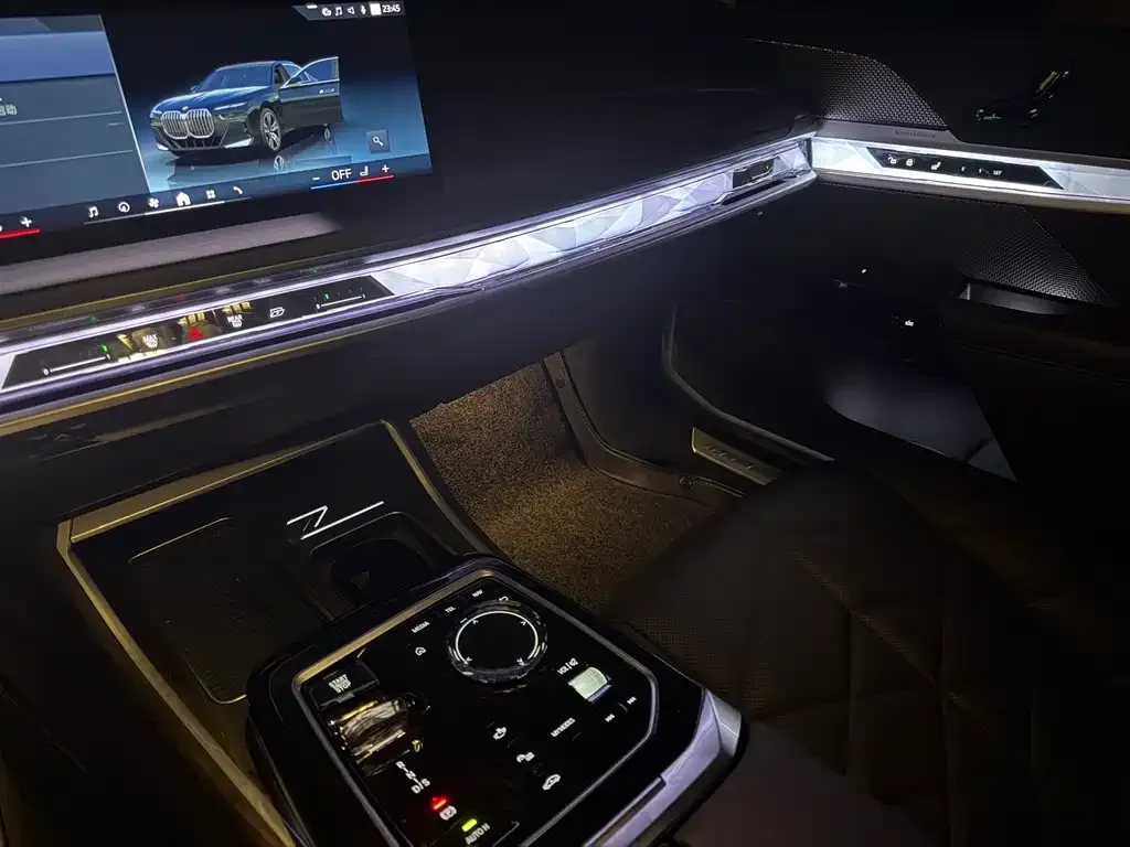 BMW 7 Series 2024 из CN, фото 7