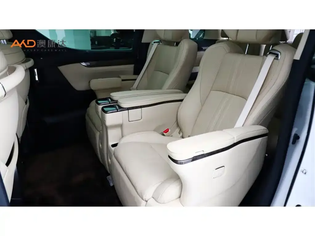 Toyota Alphard 2022 из CN, фото 7