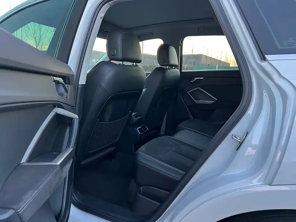 Audi Q3 2021 из CN, фото 10