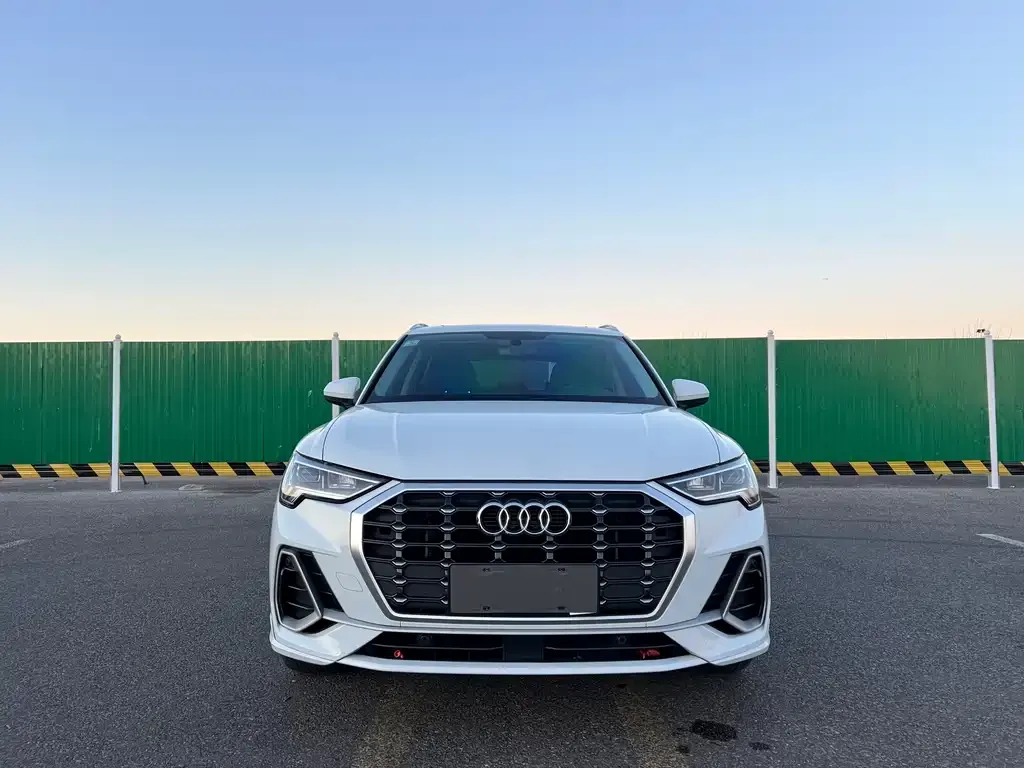 Audi Q3 2021 из CN, фото 2