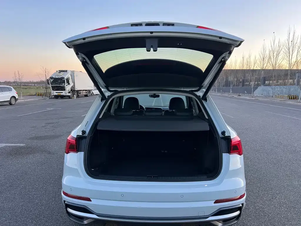 Audi Q3 2021 из CN, фото 8