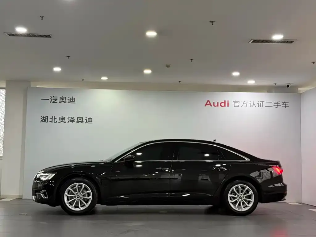 Audi A6L — фото 2