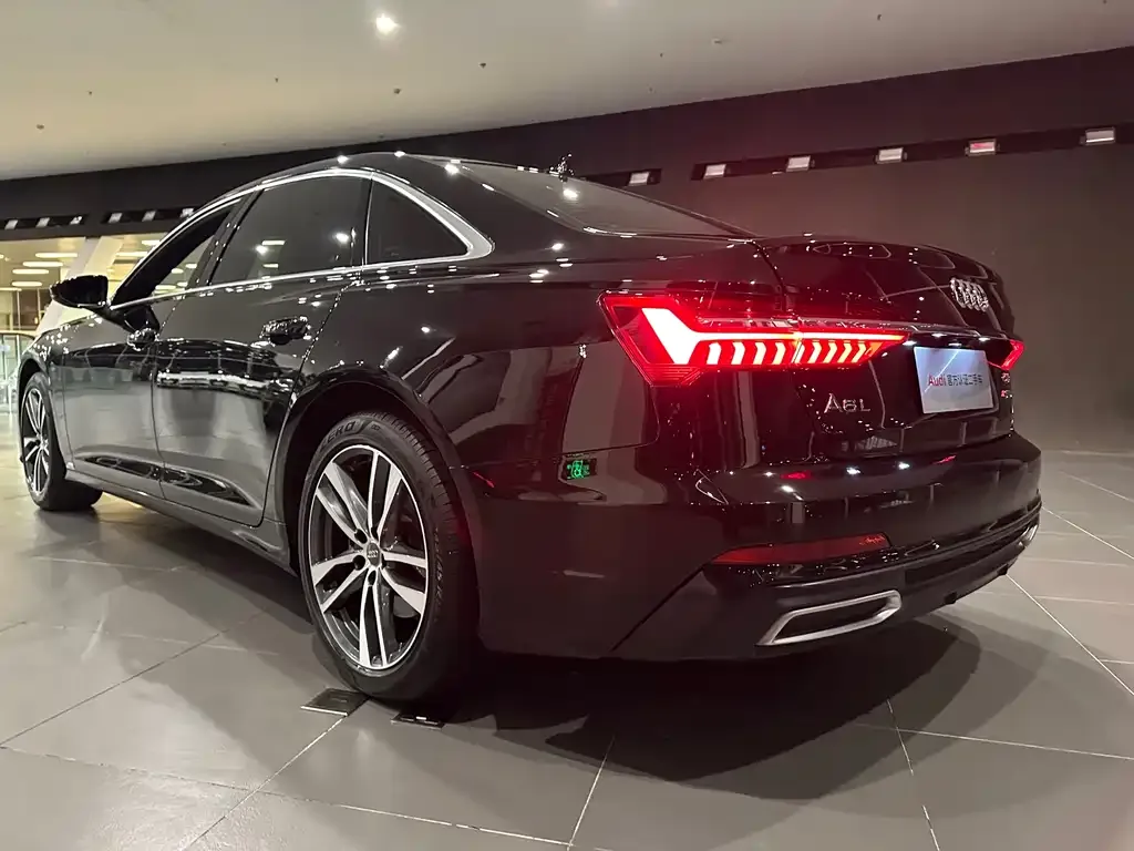 Audi A6L 2021 из CN, фото 5