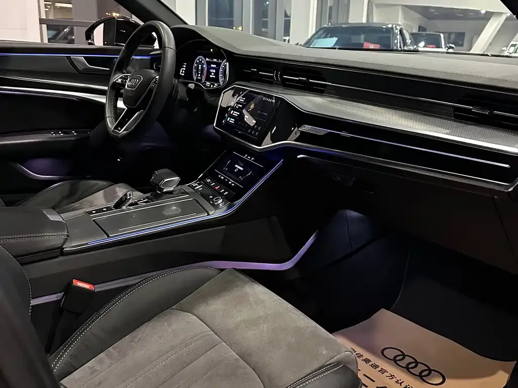 Audi A6L 2021 из CN, фото 8
