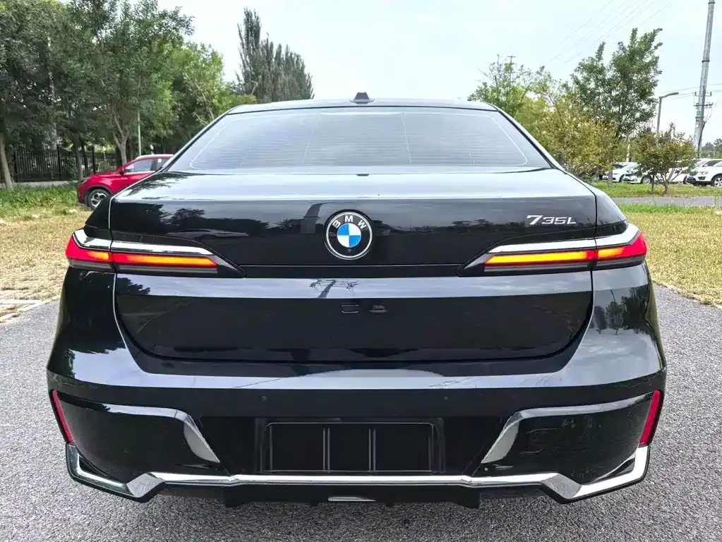 BMW 7 Series 2023 из CN, фото 5