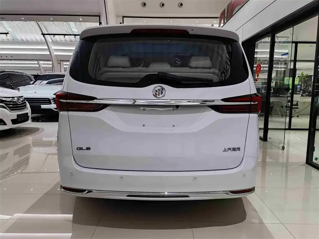 Buick GL8 2025 из CN, фото 3