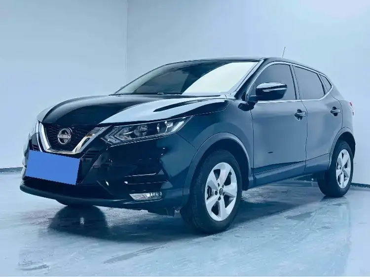 Nissan Qashqai — фото 1