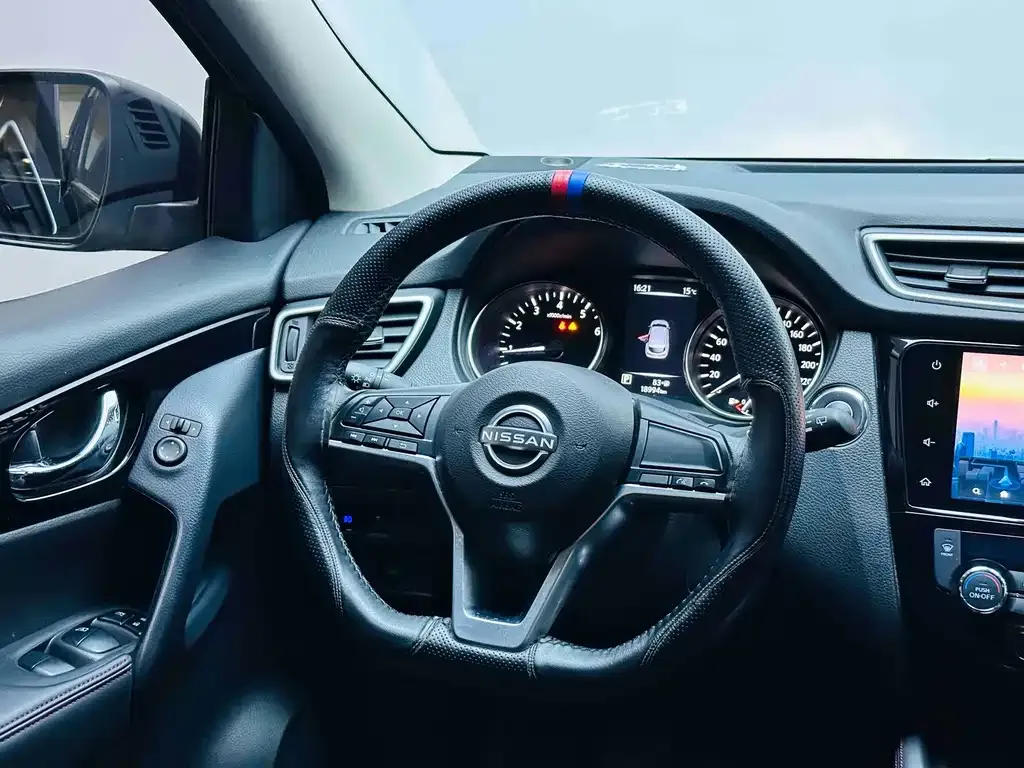 Nissan Qashqai — фото 7
