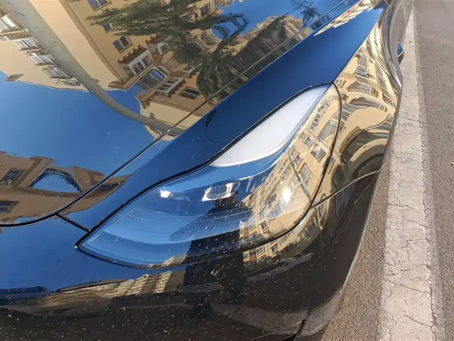 Tesla Model 3 — фото 5