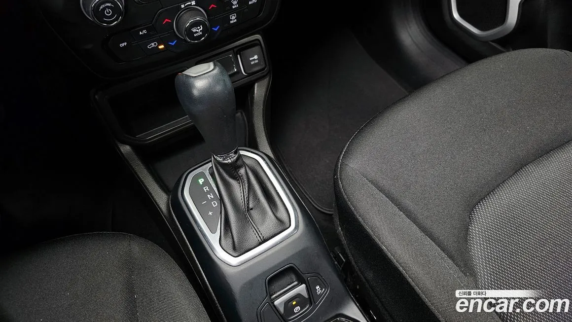 Jeep Renegade 2021 из KR, фото 9