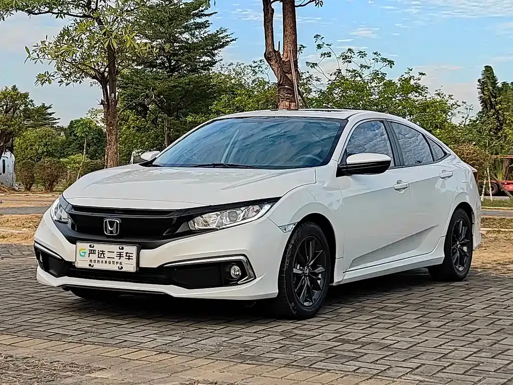 Honda Civic — фото 1