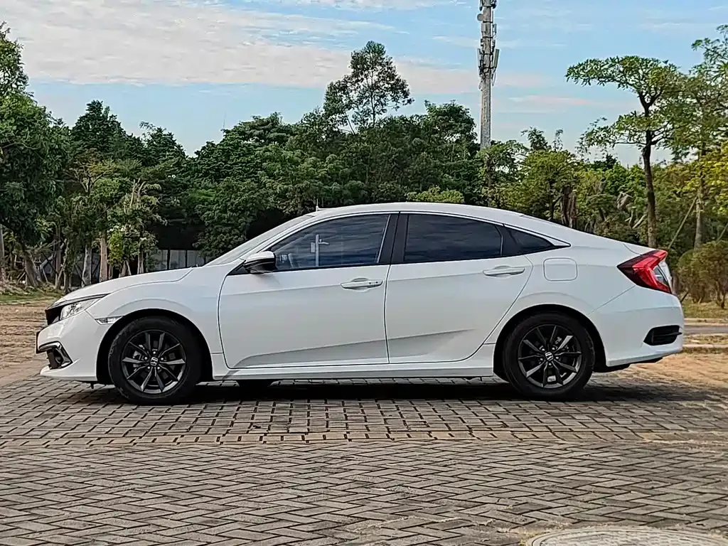 Honda Civic — фото 5