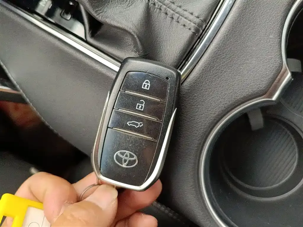 Toyota Venza 2022 из CN, фото 9