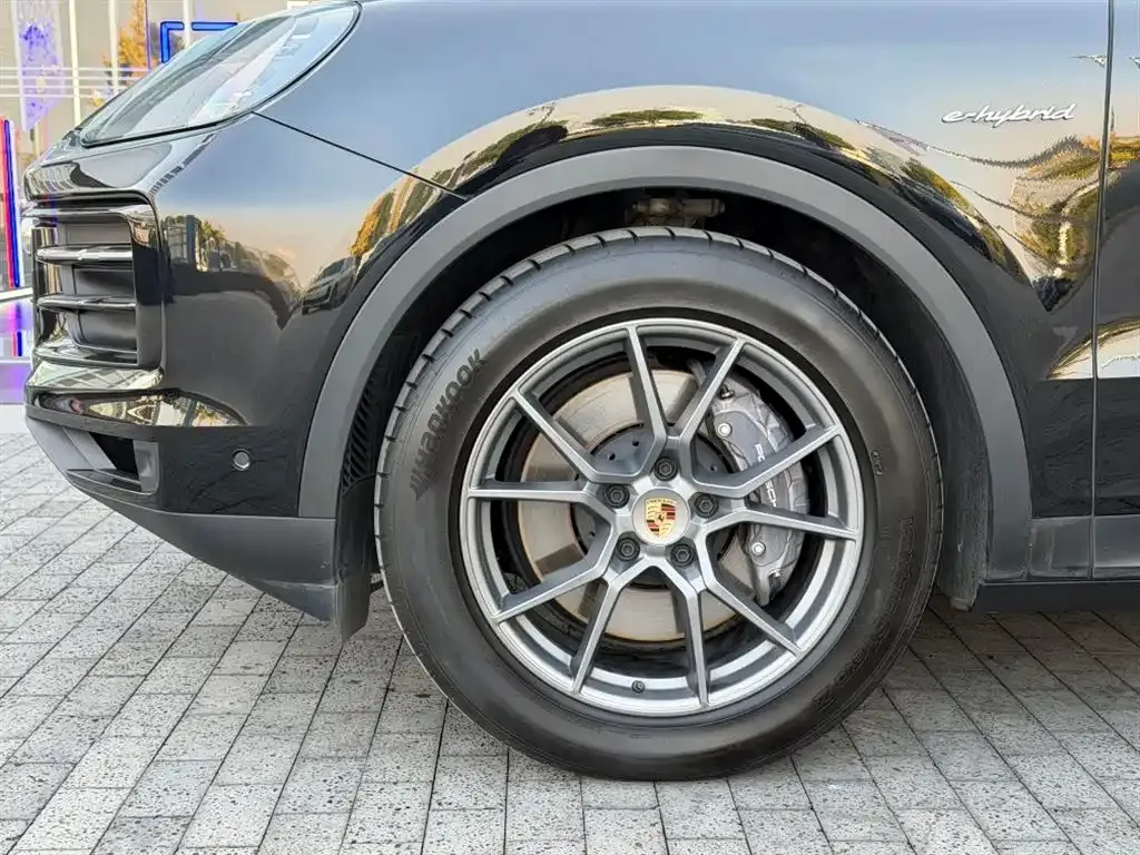 Porsche Cayenne Hybrid — фото 6