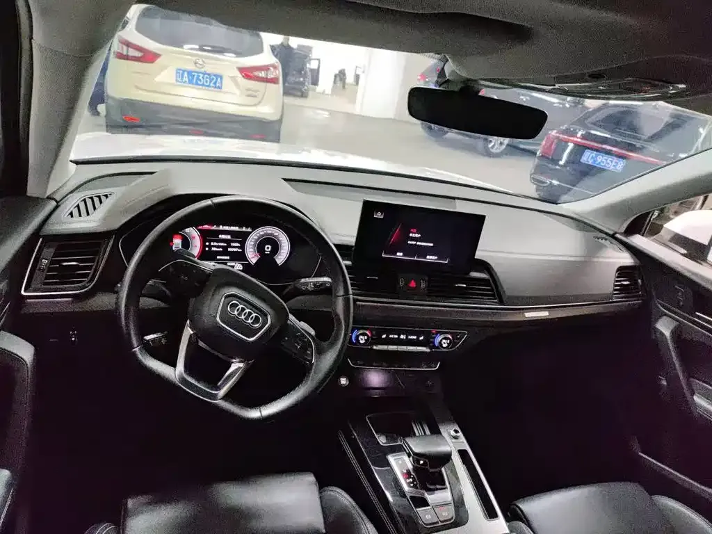 Audi Q5L 2021 из CN, фото 5