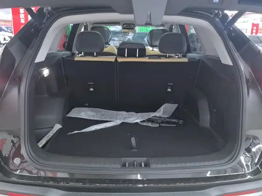 Geely Boyue L 2024 из CN, фото 4