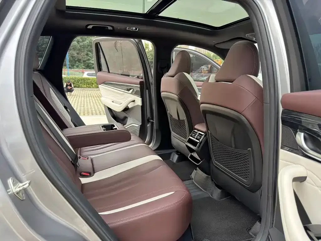 Geely Xingyue L 2023 из CN, фото 8