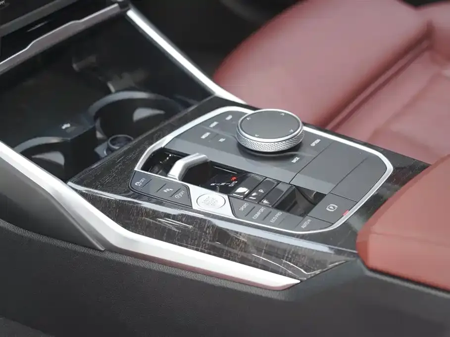 BMW 3 Series 2024 из CN, фото 9