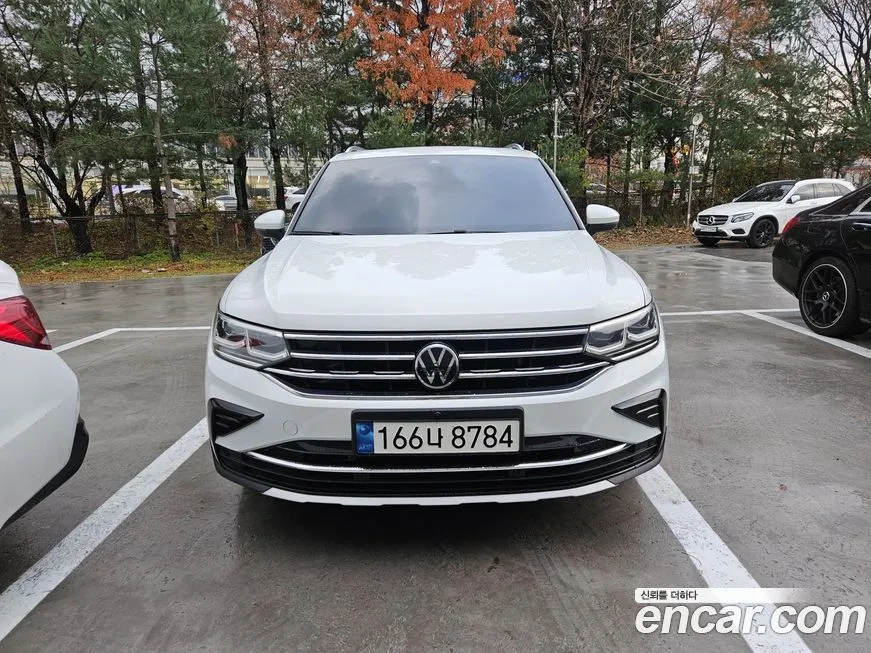 Volkswagen Tiguan — фото 1