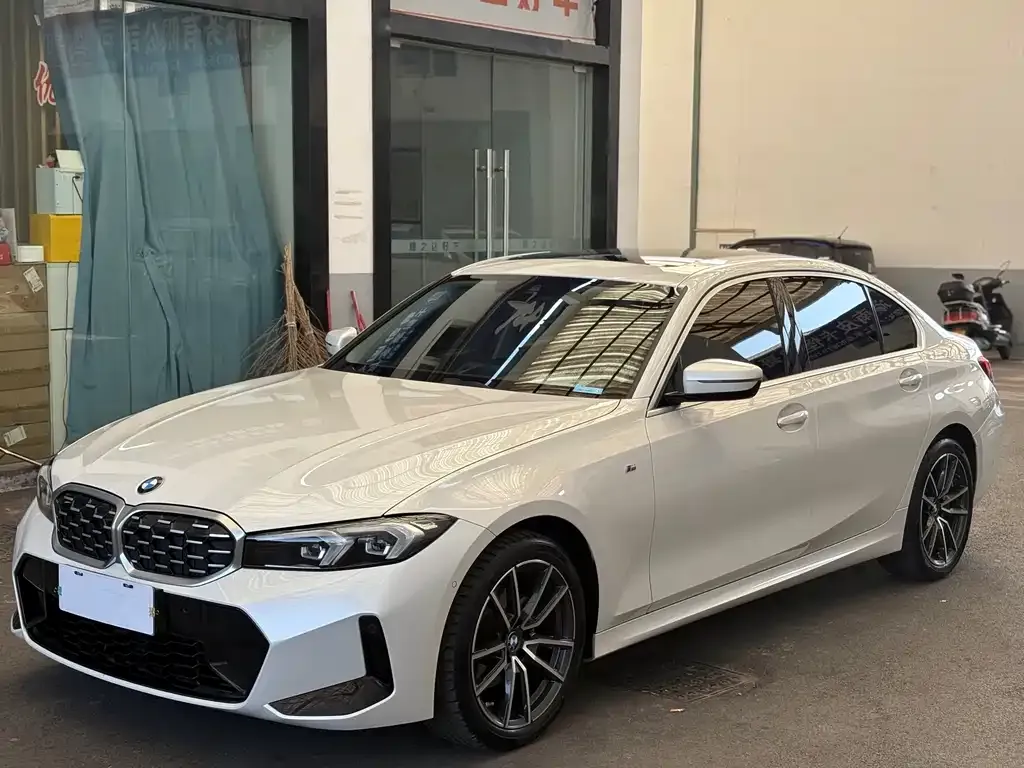 BMW 3 Series — фото 1