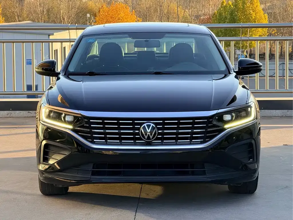 Volkswagen Passat 2023 из CN, фото 2