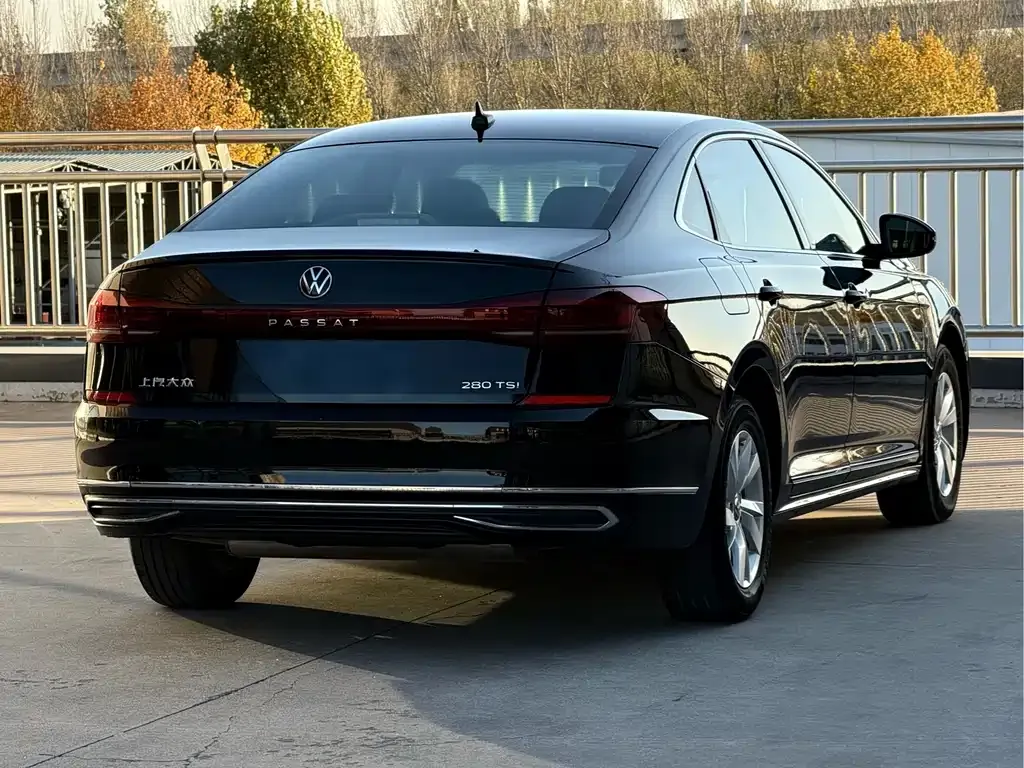 Volkswagen Passat 2023 из CN, фото 6