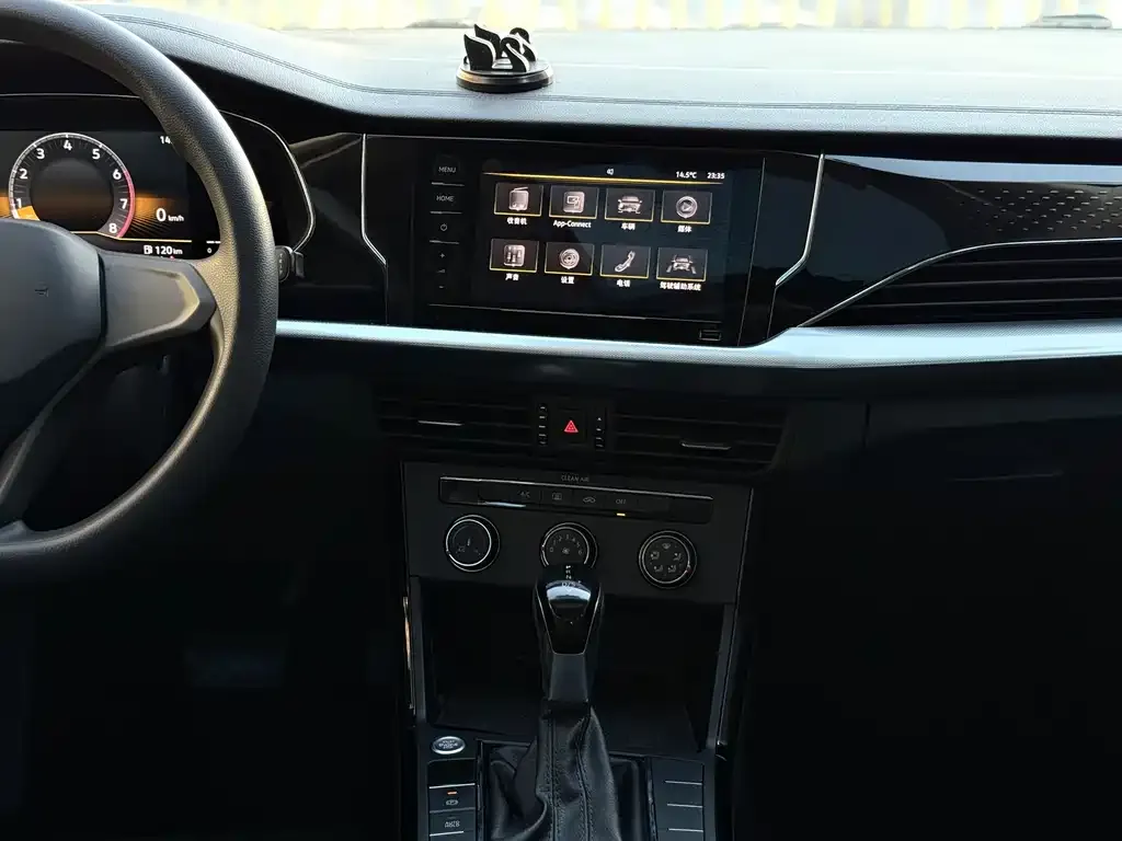 Volkswagen Passat 2023 из CN, фото 9