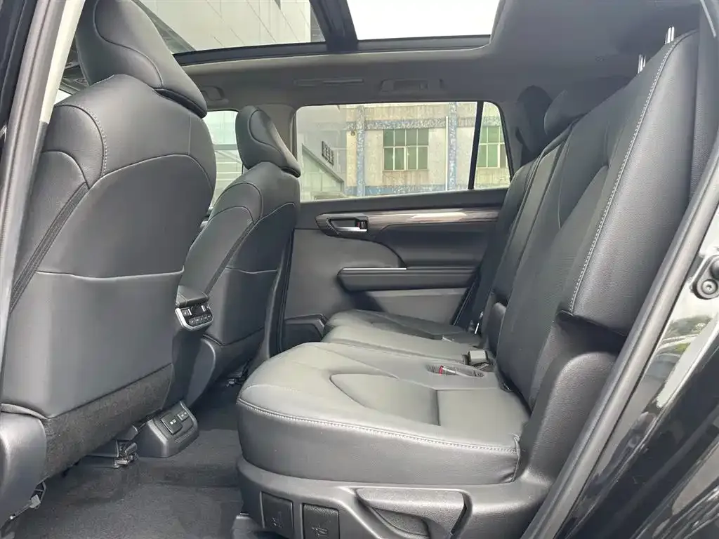Toyota Highlander 2022 из CN, фото 7