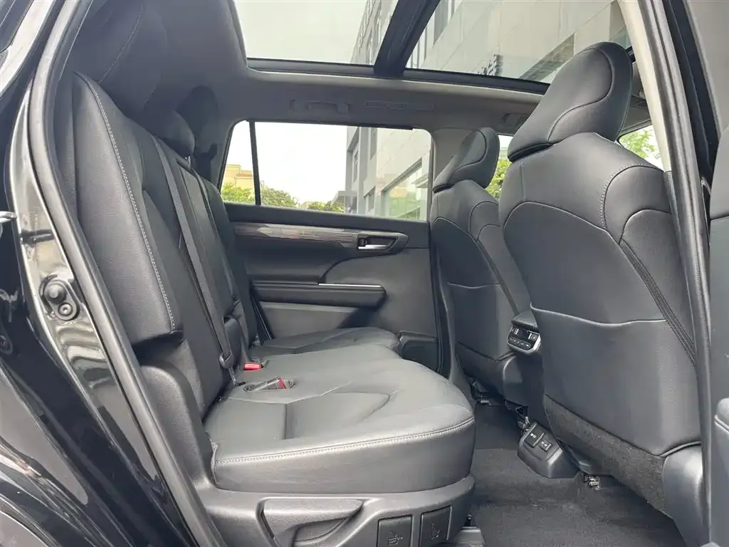 Toyota Highlander 2022 из CN, фото 8
