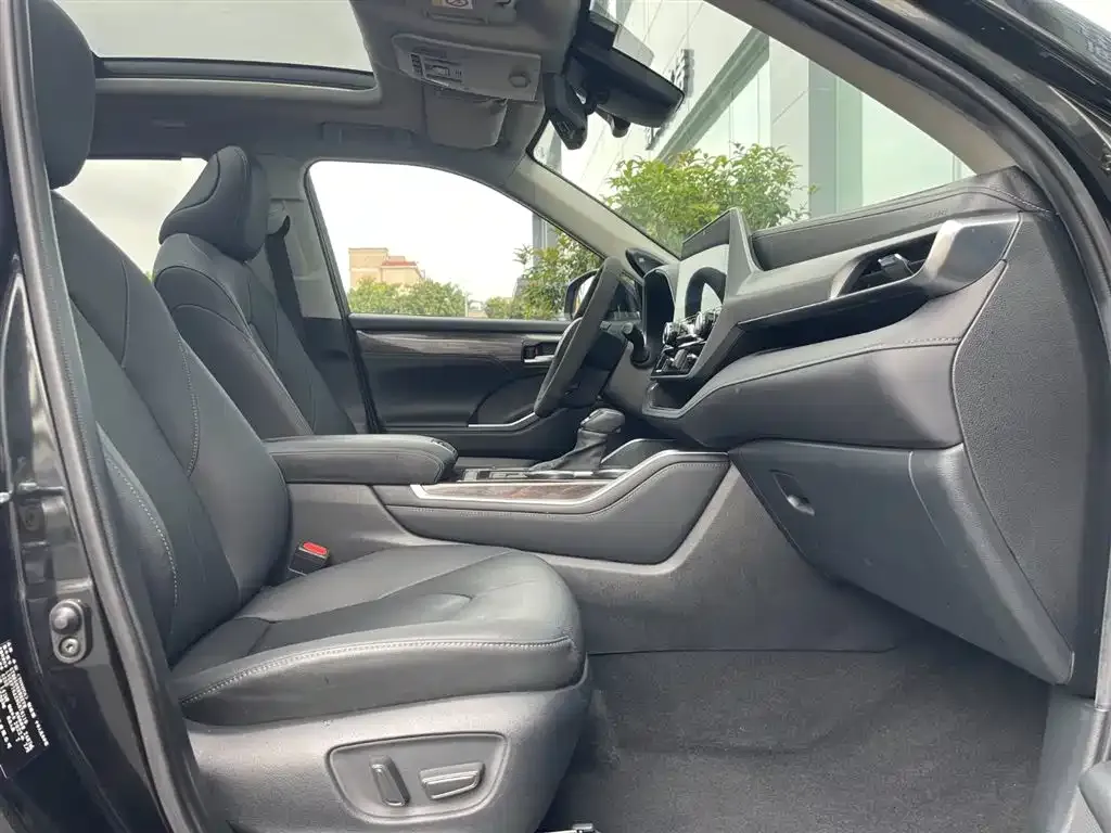 Toyota Highlander 2022 из CN, фото 9