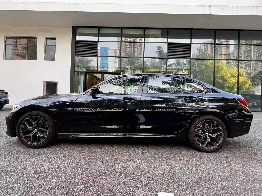 BMW 3 Series 2024 из CN, фото 8