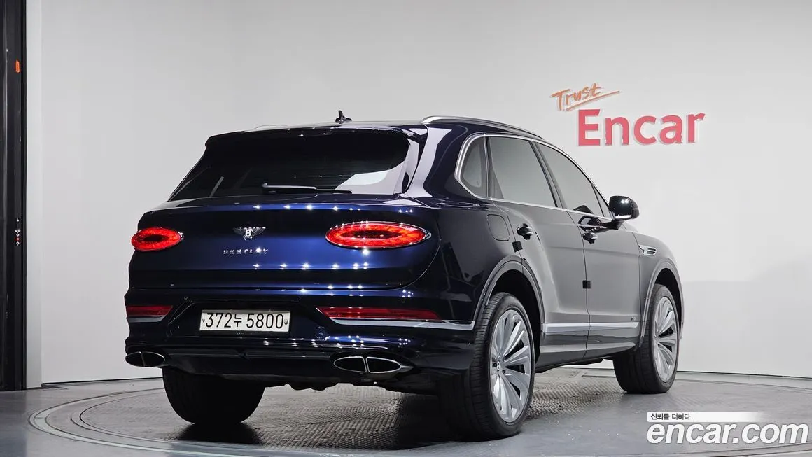 Bentley Bentayga 2021 из KR, фото 2